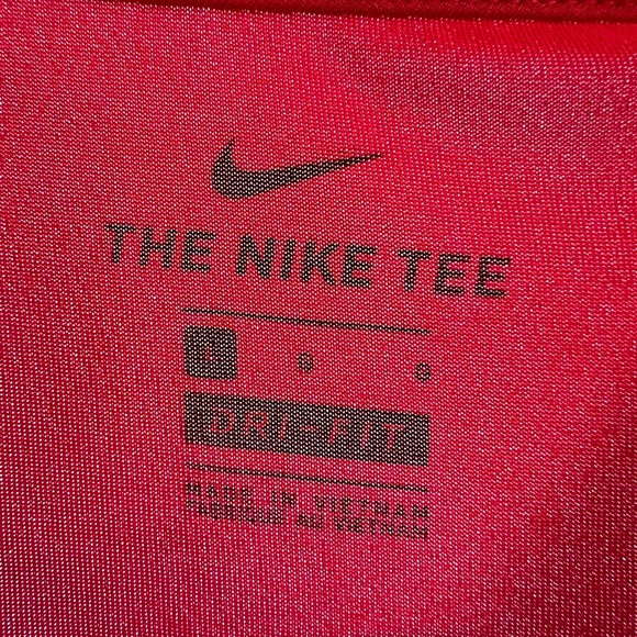 Nike Tshirt - Picture 2 of 2